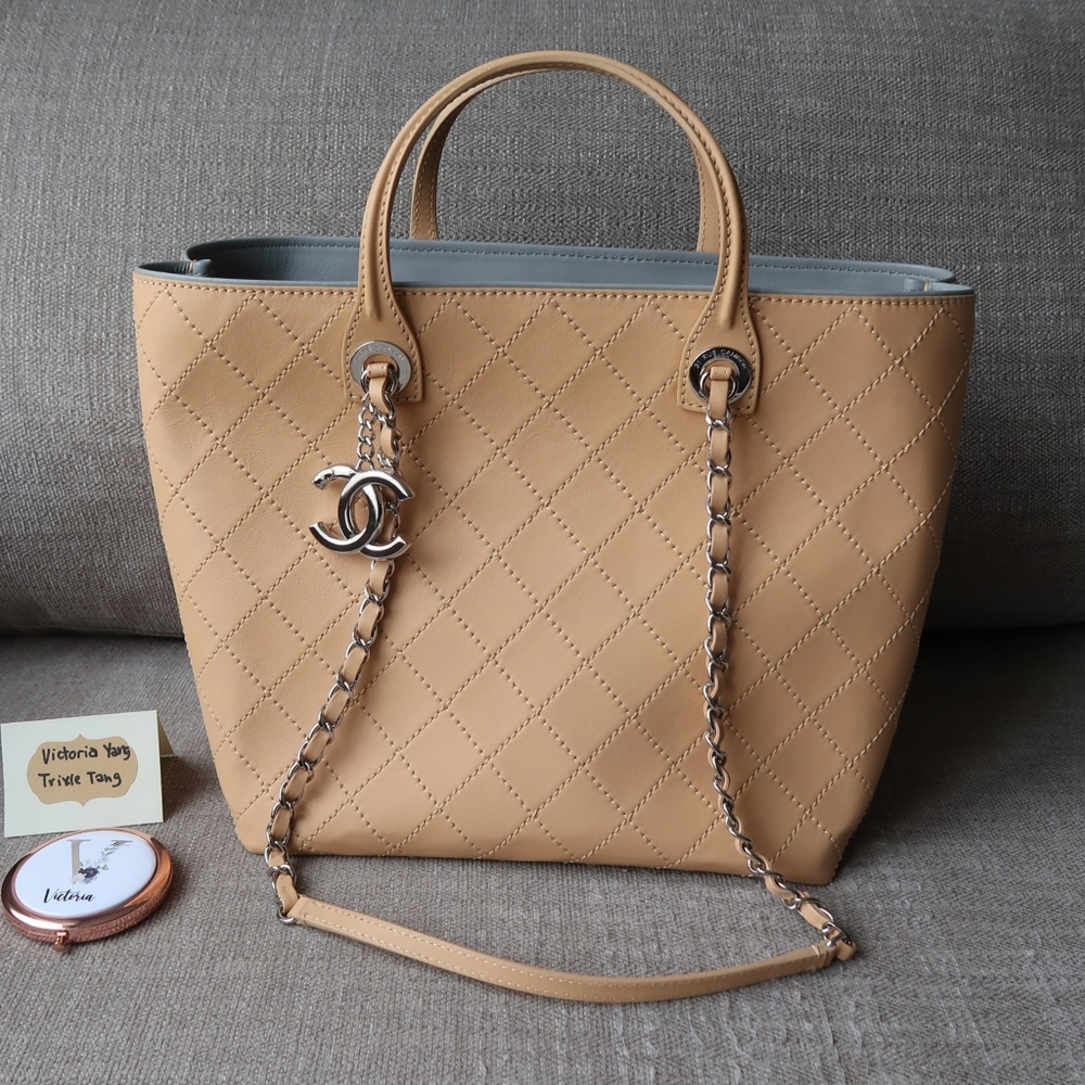 CHANEL CC Shopping Tote